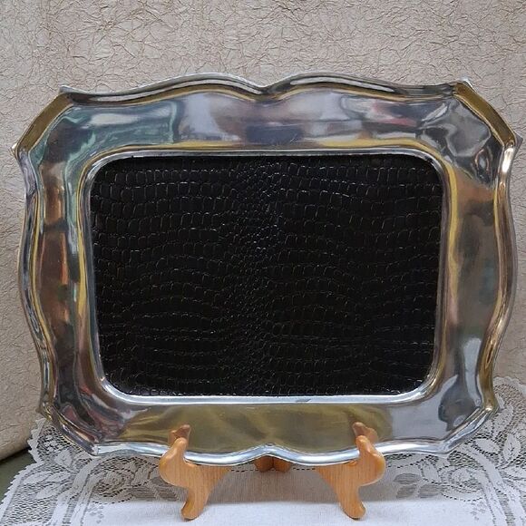 Elegant Silver and Black faux leather crocodile print insert Casa Cristina Tray. - Picture 1 of 8